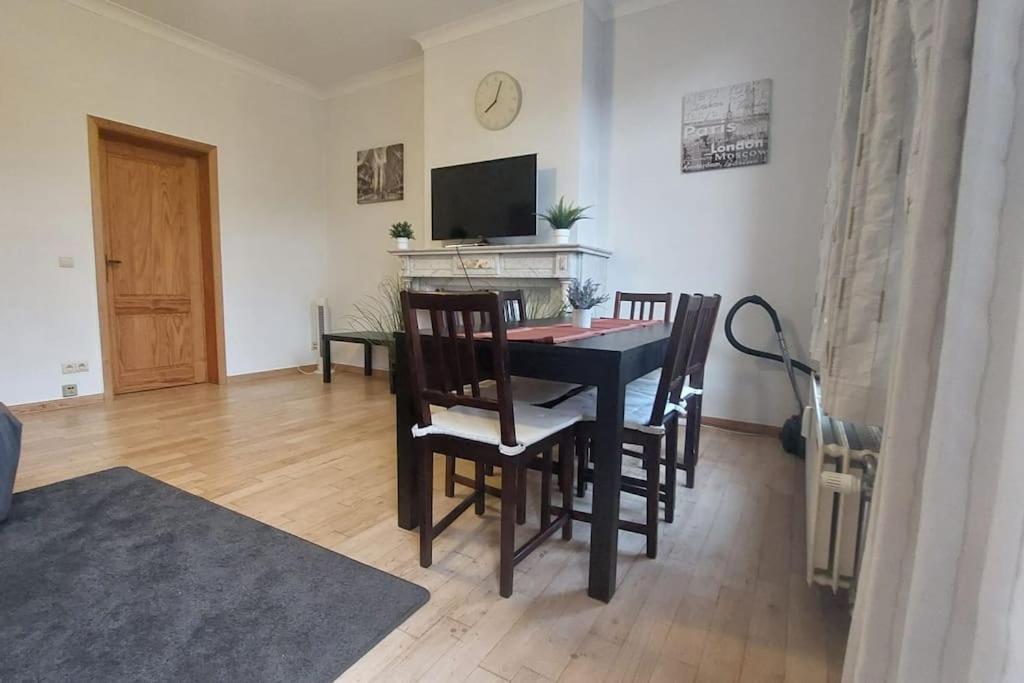 Charming 1-Bedroom Apartment Bryssel Exteriör bild