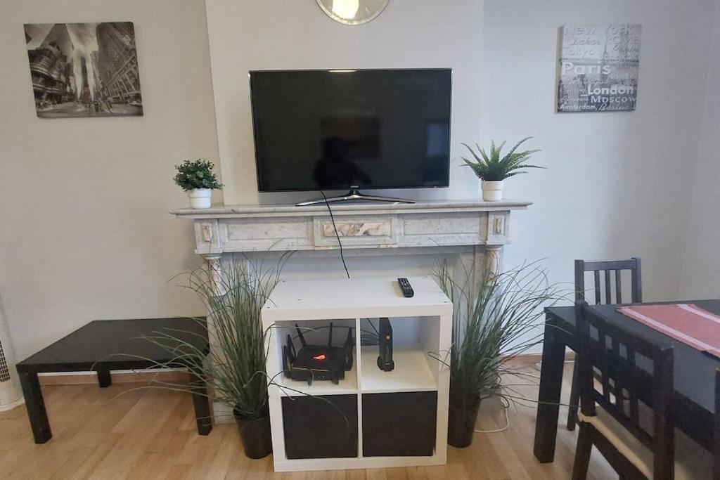 Charming 1-Bedroom Apartment Bryssel Exteriör bild