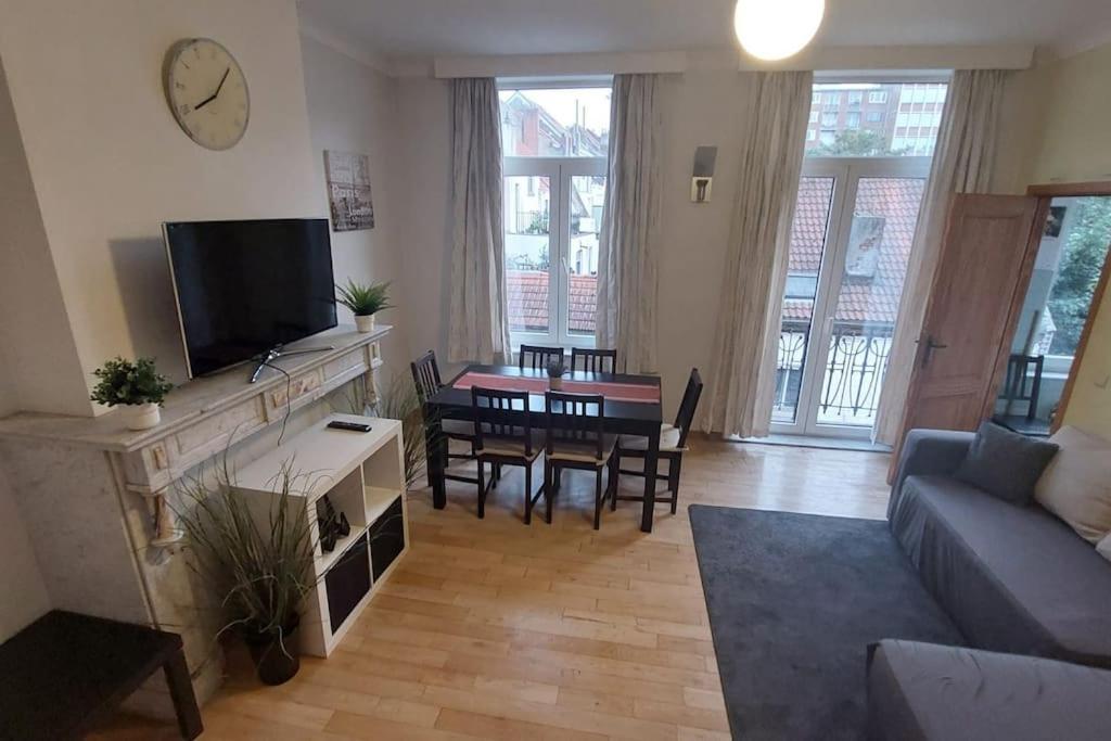 Charming 1-Bedroom Apartment Bryssel Exteriör bild